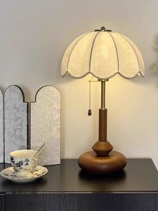 French Vintage Small Table Lamp American Minimalist New Chinese Style Solid Wood Study Room Bedroom Bedside Atmosphere Lamp