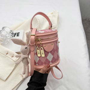 Fashionable Versatile Small Handbag Womens Bag 2025 New Elegant Texture Handheld Single Shoulder Bag Summer High-End Feel Crossbody Bag