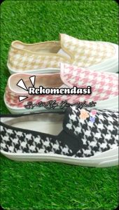 NW015 Sepatu Slip On Wanita Import Motif Zigzag Sneakers Trendy Wanita