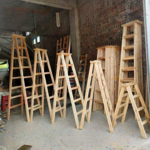 Aged Thickened Wood Household Step Ladder