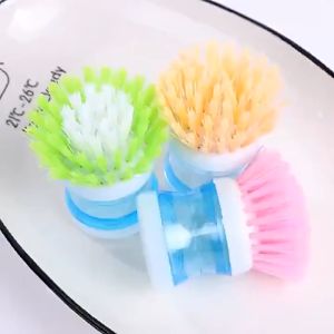 แปรงล้างจานพร้อมช่องใส่น้ํายาล้างจาน