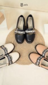 SEIS Shoes Unyu Sepatu Wanita Docmart / loafers