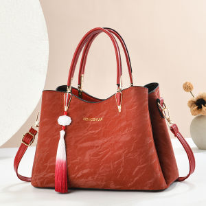 New Chinese Style Womens Handbag Commuter Tote Crossbody Bag for Middle-Aged Mothers High-End Sensation Autumn Winter New Model