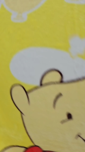 Mền Lông Disney Pooh vàng 2m3 x 2m2