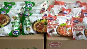 Paket Campur Mie Gaga 2000 Goreng Spesial dan Mie Gaga 2000 Soto Segar