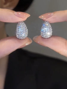 Elegant Silver Needle Zircon Earrings Trendy Fashionable Womens Jewelry Lightweight Luxury Design High-End Stylish Hoops