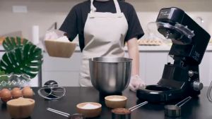 เครื่องผสมอาหาร 1500W เครื่องผสมมัลติฟังก์ชัน ความจุ 6 ลิตร สแตนเลส 6 ความเร็ว แถมหัวปั่น 3 อัน