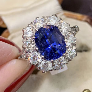 Huitan Bling Bling Blue Cubic Zirconia Ring for Women Temperament Elegant Ladys Accessories Wedding Anniversary New Jewelry