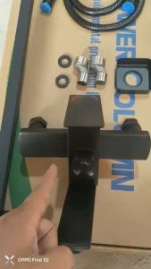 Sen cây tắm Nóng Lạnh Vuông inox 304 phủ Nano Đen chống trầy