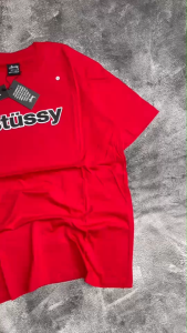 Kaos Stussy: Pilihan T-Shirt Pria Modern