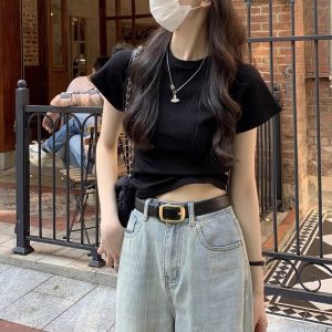 เสื้อยืดคอกลมแขนสั้นถักสีดำสำหรับผู้หญิงสไตล์เกาหลี เสื้อทรงเข้ารูปเข้ารูป ทรงสลิมฟิต เสื้อผ้าทำงานฤดูใบไม้ผลิและฤดูร้อน