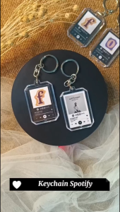 gantungan kunci custom foto aesthetic spotify minimalis