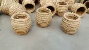 1pc Natural Handmade Straw Bird Nest Pigeon House Parrot Nest Warm Pet Bedroom Courtyard Small Animal Bird Cages Bird Supplies