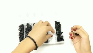 Bộ 100 ốc vít nhựa cho tấm chắn bùn gắn cản và lòng dè các dòng xe ô tô chốt giữ đẩy thân xe đinh tán kèm dụng cụ tháo đa năng