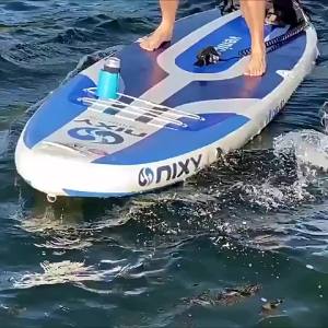 รุ่นใหม่กลางแจ้ง Kayak Drink Holder ที่วางขวดน้ำสำหรับกระดานโต้คลื่น ที่วางซิลิโคนสำหรับเครื่องดื่ม