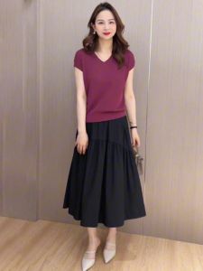 Summer Fashion Ice Silk Thin Short Sleeve T-Shirt Womens High Waist Design Slimming Half Skirt Set round Neck Two-Piece Suit