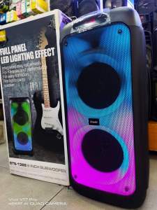 PARTY BIG BLUETOOTH KARAOKE SPEAKER AUXIN FMRADIO FREE WIRELESS MICROPHONE REMOTE