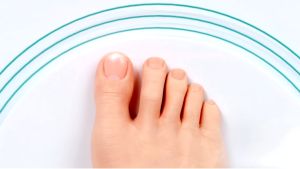 Japan Nail Fungus Treatment Nail Repair Spray Clear Discoloured Nails 100% Authentic Foot Hand Care Toenail Health Care Solution 灰指甲治疗液