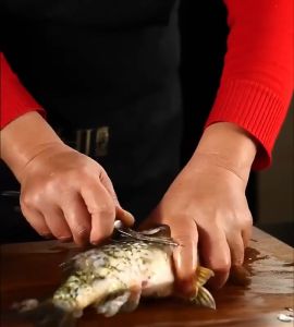 6 In 1 Multifunctional Fast Shrimp Peeler Fish Scale Knife Stainless Steel Shrimp Line Cutter Kitchen Gadgets Scraping Tool Stainless Steel Shrimp Line Removal Knife Double head kitchen cleaner