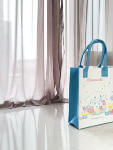 100% Authentic Sanrio Hello Kitty Tote Bag Handbag Thickened Felt Book Bag Tote Bag Kuromi Lightweight Birthday Gift Cinnamoroll Pompompurin Hangyodon A003SN