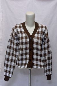 kardigan rajut motip kotak