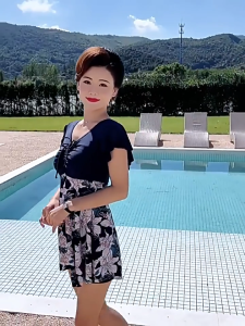 Đồ bơi trung niên cho các bà đồ bơi cho các mẹ cao cấp dáng váy quần sooc dài kín đáo thanh lịch màu sắc trang nhã  | KT004