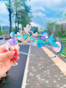 มงกุฎผมเจ้าหญิงน้ำแข็งสีฟ้าสำหรับเด็กผู้หญิง เครื่องประดับผมสไตล์มิวสิกคลาสสิก ประดับเพชรเทียม ตกแต่งด้วยเพชร มงกุฎผมเจ้าหญิงสุดสง่างาม