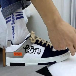 สเก็ตลำลองสำหรับผู้ชาย รองเท้าผ้าใบทันสมัย ​​พื้นรองเท้า PU และสะอาดเป้าหมาย