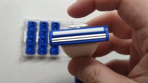 2 Bladed Razor (With Stubble Pusher Non Disposable)