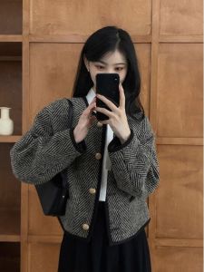 2025 New Style Short Quilted Jacket Womens French Vintage High-End Feel Outerwear Autumn Winter Button Closure Top