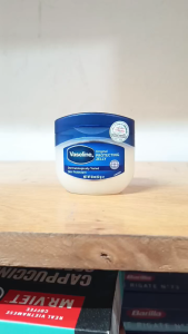 Sáp dưỡng ẩm Vaseline Mỹ Jelly Original 50ml