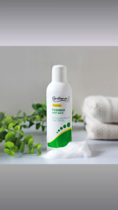 German Camille 60 Foot Bath Shampoo 200ml – Foot Odor & Callus Care | Hydrating & Refreshing Foot Cleanser | Chamomile Extract for Problem Feet | All Skin Types