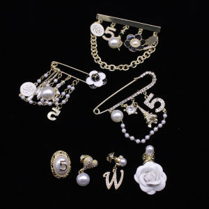 Easiest for Match Retro Ins Trendy Cool Brooch Coat Suit Outwear Decorative Pin Chain Classic Style Decorations