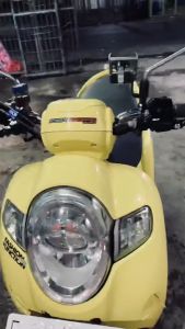 SKOTLET STIKER MOTOR KUNING PASTEL GLOSSY BAHAN PREMIUM LEBAR 50CM SKOTLET YELLOW PASTEL GLOSSY SCOYLITE PASTEL GLOSY MENGKILAP STIKER PASTEL SCOTLAIT PASTEL HARGA PROMO BISA COD