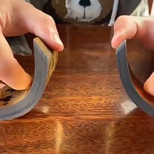 Kartu Remi Poker Bahan Lapisan Foil Waterproof/Permainan Papan Kartu Remi Poker Emas Lapisan Gold Foil Motif Dollar Mewah Elegan 54 Sheets