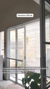 Horizontal / Venetian Blinds Krei Modern Lebar 125 cm Warna Putih Merk Kosei SP