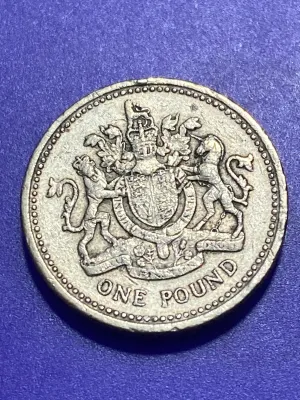1983 Queen Elizabeth One Pound coin
