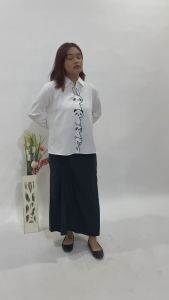 Atasan Kemeja Blouse Putih lengan Panjang Korean Style