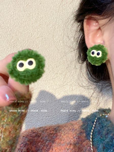 Cute Plush Autumn Winter Cartoon No Piercing Ear Clips Womens Fashion Unique Stylish round Shape Ear Jewelry Accessories