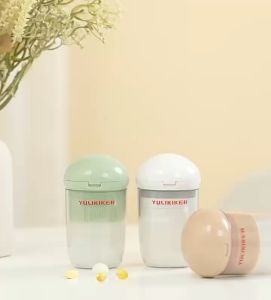 Pill Cutter Pill Holder Medicine Pill Grinder  Pill Divider Medicine Cut Box Portable Pill Box 4-in-1 Cut Pills Grinding and Crushing Storage with water cup  medicine cutter
