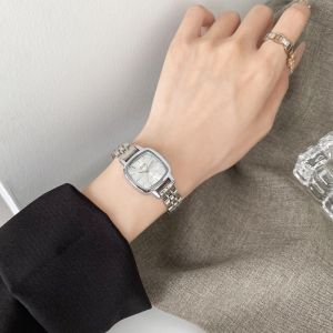 นาฬิกาข้อมือสตรี Gudi 2025 นาฬิกาข้อมือสี่เหลี่ยมเรียบง่ายหรูหรา น้ำหนักเบา นักเรียน นาฬิกาข้อมือสตรี นาฬิกาข้อมือสุดเท่
