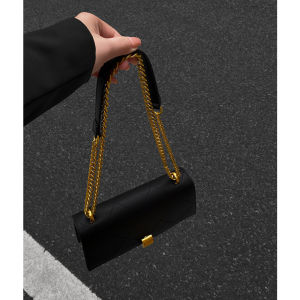 กระเป๋าสะพายข้างผู้หญิง FMKDA หนังแท้ไนลอนไนลอนทรงสี่เหลี่ยมเล็กพร้อมโซ่ กระเป๋าคาดไหล่ข้างเดียว กระเป๋าสะพายข้างแบบลำลอง