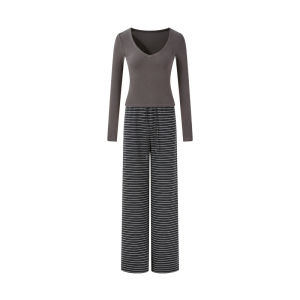 Trang Phục Slim Fit Cổ V French Terry