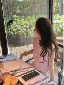 Màu Hồng Mềm Mại Gợi Cảm Áo Vest Phong Cách Công Chúa Hàng Đầu Cho Nữ Chiều Dài Cổ Tròn Phong Cách Mùa Hè Đa Năng Cảm Giác Cao Cấp