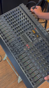 Mixer dBVoice Valentine 16 - Mixer Analog dB Voice 16 Channel