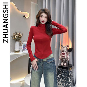 เสื้อยืดคอกลมแขนยาวสีแดงสำหรับผู้หญิง ทรงเข้ารูป ทรงสลิมฟิต ทรงปกติ ฤดูใบไม้ร่วง 2024 เสื้อชั้นในผ้าขนแกะ