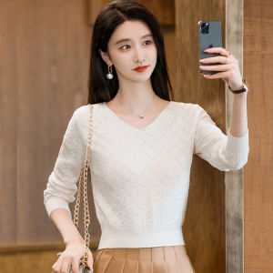 Womens V-Neck Hollow out Knitwear Short Thin Sweater Base Shirt Small Size Autumn New Moms Top Fashion Commute Slim Fit