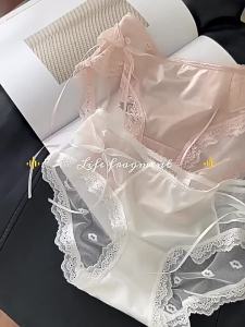 ชุดชั้นในผ้าซาตินลูกไม้หรูหราฝรั่งเศส สำหรับผู้หญิง เซ็กซี่ 24 ใหม่ กางเกงในสำหรับสาววัยรุ่น เอวกลาง-ต่ำ มีโบว์หวาน