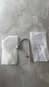 Vòi đúc nguyên khối 1 đường nước lạnh inox 304 đầu chỉnh 2 chế độ nước óng lò xo mã 7026