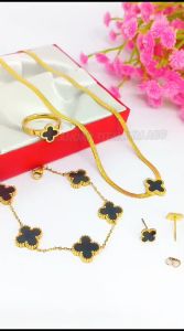 KALUNG TITANIUM BUNGA HITAM MOTIF GEPENG ANTI LUNTUR & ANTI KARAT (COD)